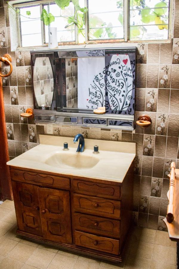Lipi House Hostel Сан-Кристобаль-де-Ла-Касас Экстерьер фото